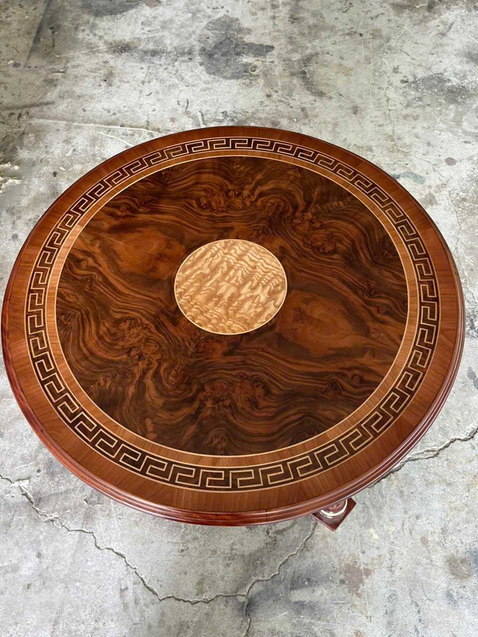 BÀN TRÀ GÓC TÂN CỔ ĐIỂN LOUIS 16